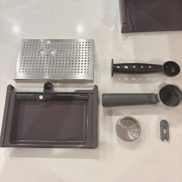 BREVILLE Cafe Roma Espresso Machine - Picture 3 of 4